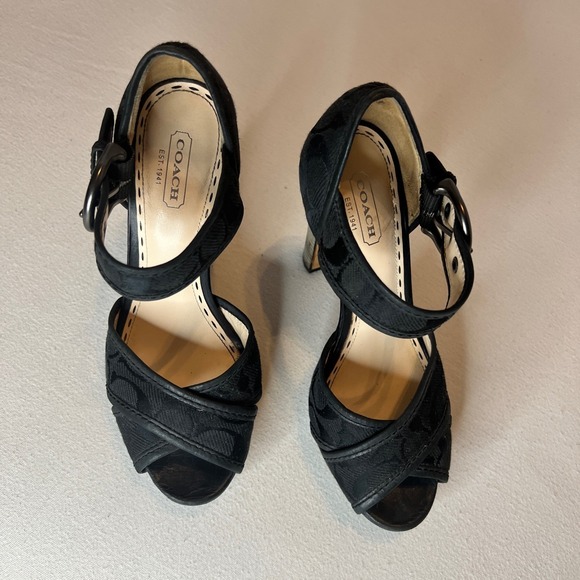 Coach Brie Platform Pumps in Signature Monogram Pattern Size 7 B - Picture 4 of 8